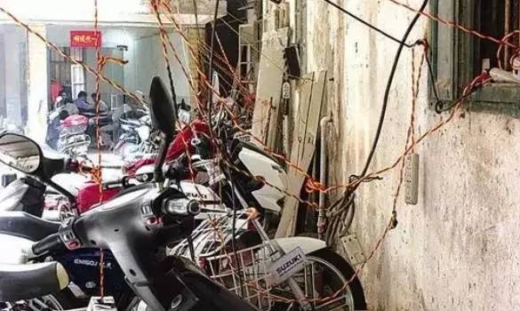 小区电动车怎么充电？别再推车上楼了，这几个办法安全又省心