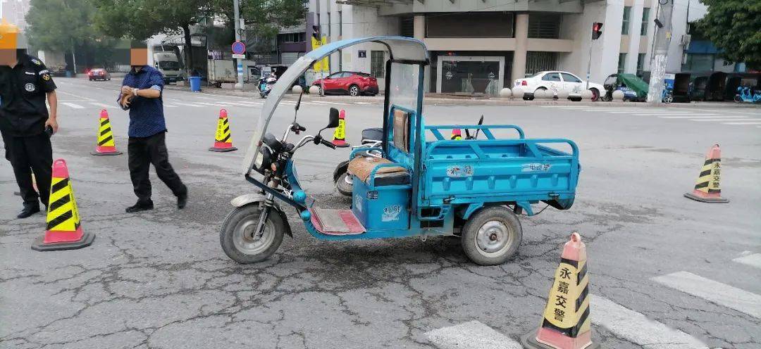 三轮电动车怎么倒车？别慌，记住这几步比啥都强