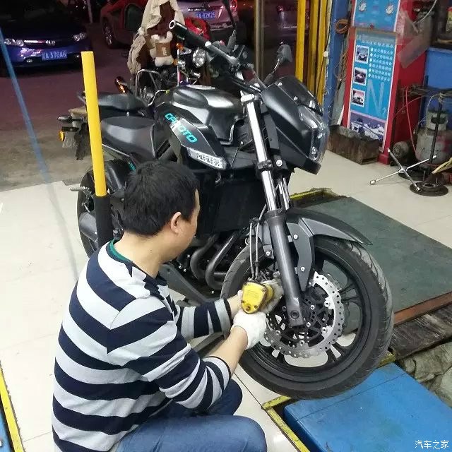 骑摩托车满胎到底有多难？一篇讲透满胎的真相与实操