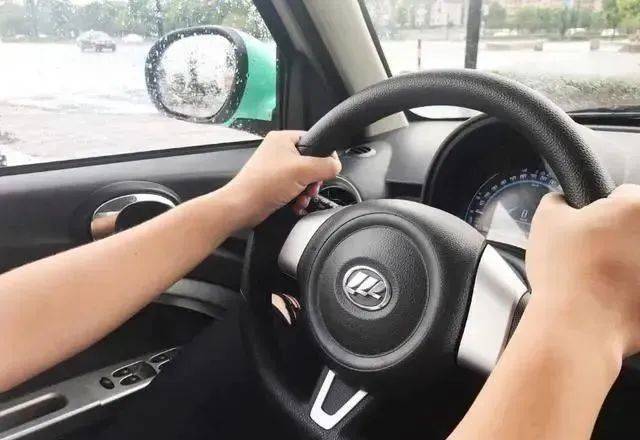 方向盘有异响怎么回事？别慌，老司机带你一步步揪出元凶