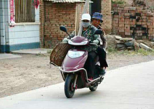 安德鲁骑摩托车，从零到一的一次真实上路体验