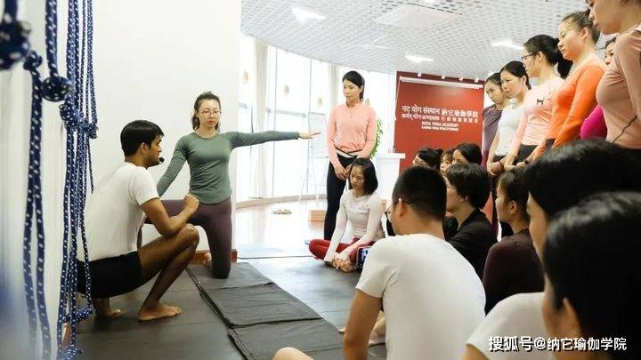 万通培训学校怎么样？我把底裤扒开给你看