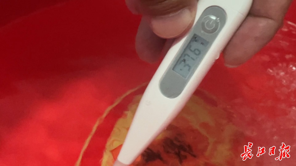 怎么测试水温？别再用手指瞎猜了，这几个方法靠谱又简单