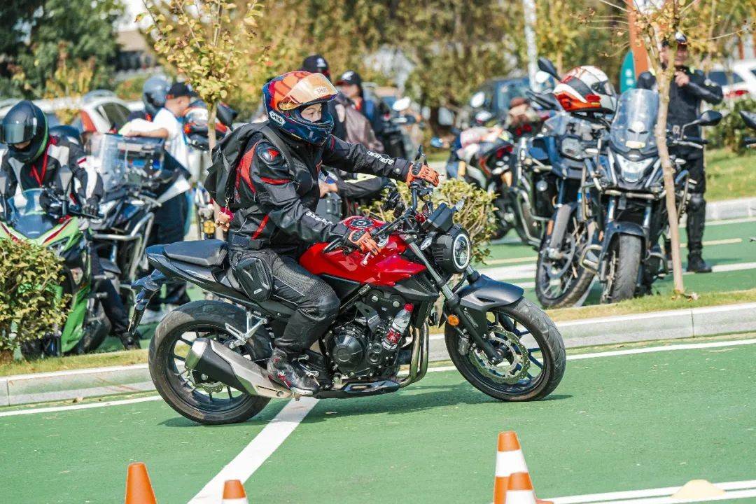 在上海川沙骑摩托车，是种什么体验？从新手到老炮的实用指南
