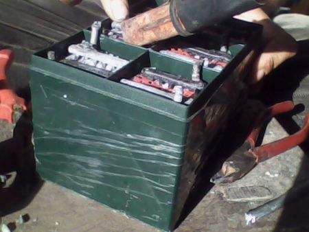 蓄电池是怎么一步步坏掉的？别等趴窝了才明白