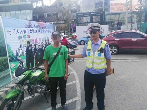 骑摩托车被交警逮到了,到底会经历什么?一次说清楚 骑摩托车被交警逮到了,到底会经历什么?一次说清楚