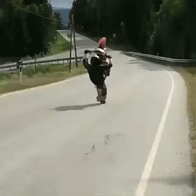 怎么学会骑女士摩托车，从推车都哆嗦到轻松上路，我踩过的坑都在这了