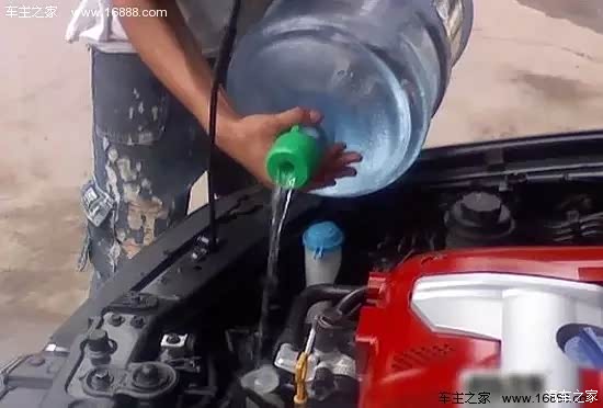 如何判断水箱盖的好坏？别等发动机开锅了才后悔没早看
