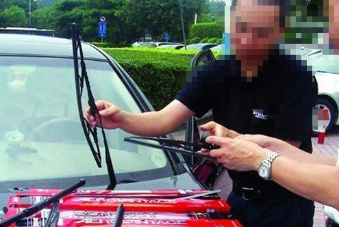 雨刮器胶条如何修复，别急着换，这几招能让它再撑一年