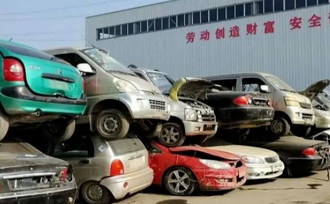 新能源车充电十大禁忌，别等电池报废了才后悔，这些坑我替你踩过