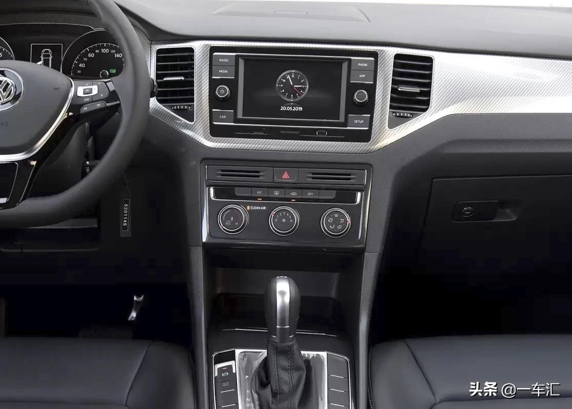 手机怎么连车？别急，这篇把蓝牙、CarPlay、热点全给你唠明白