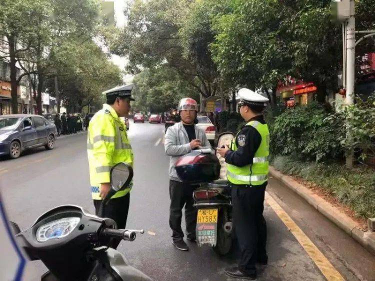 海鲜骑摩托车，一场关于冷链、速度与鲜味的硬核科普