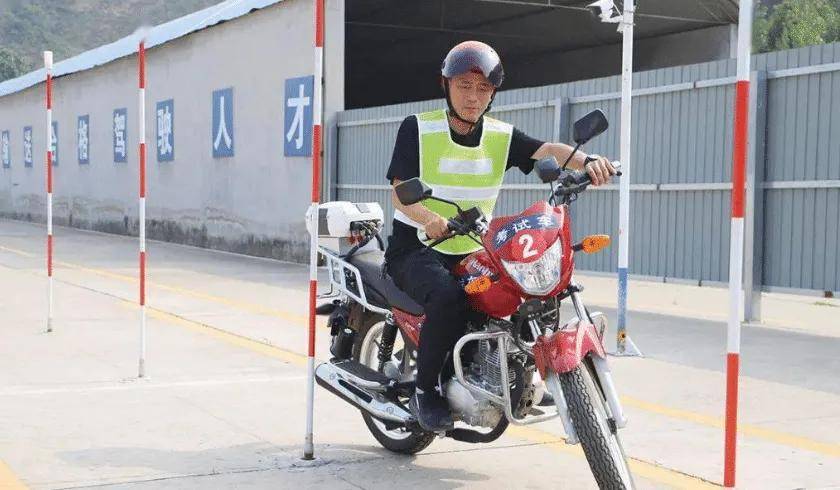 摩托车驾照怎么考？从报名到拿证，我把踩过的坑都给你捋一遍