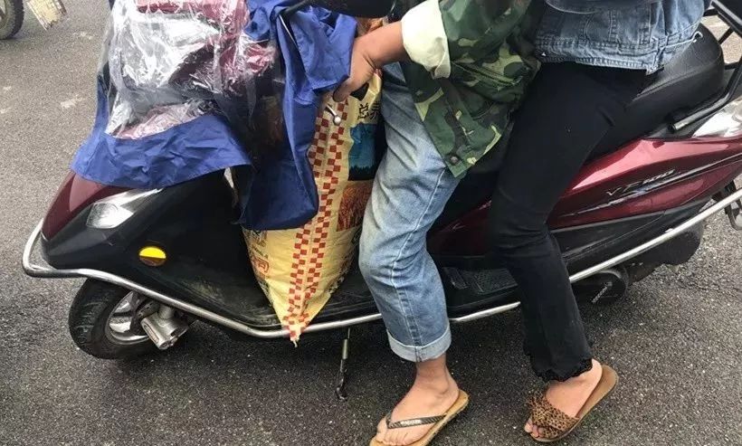骑摩托车穿拖鞋到底有多危险？我摔过一次，才敢跟你讲这些实话