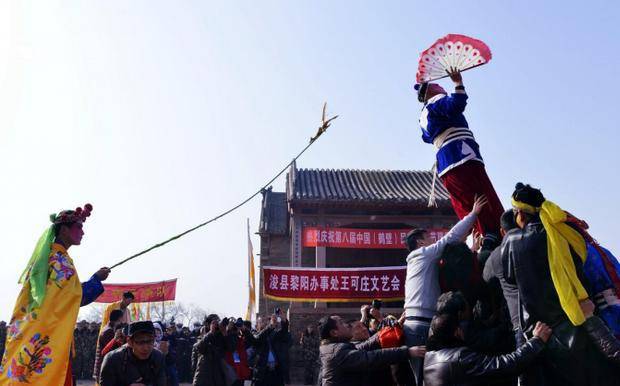 骑摩托车去浚县，风、泥、老庙会和一碗子馍的实在攻略