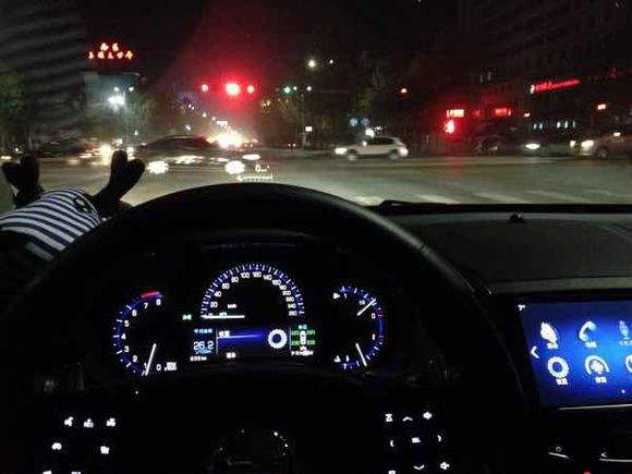 汽车灯光怎么操作？别怕，记住这几点夜里开车心里就有底了