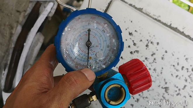 空调不凉了，是缺雪种吗？手把手教你检查空调雪种，别再花冤枉钱