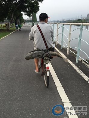 别人眼中骑摩托车的人,到底在想什么?我跟你唠点实在的 别人眼中骑摩托车的人,到底在想什么?我跟你唠点实在的