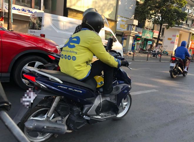 骑摩托车手机支架怎么选？我摔过两次手机后，才搞懂这些门道