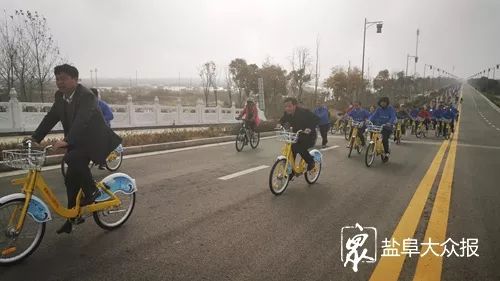 河流骑摩托车，当一条河决定不再好好流淌