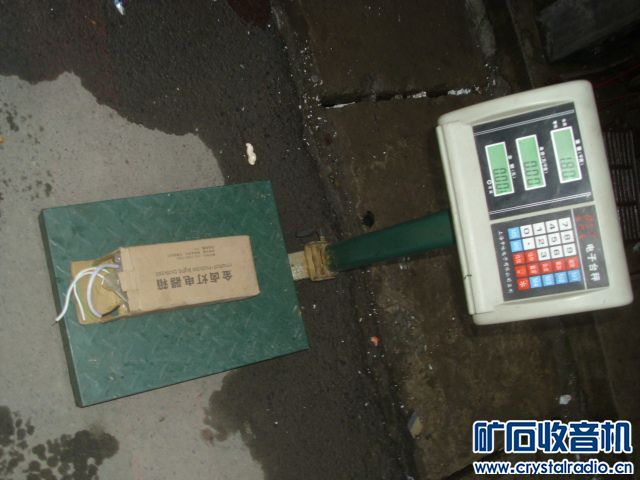 怎么给电瓶、熨斗甚至鱼缸加蒸馏水？别急，这事咱掰开揉碎聊