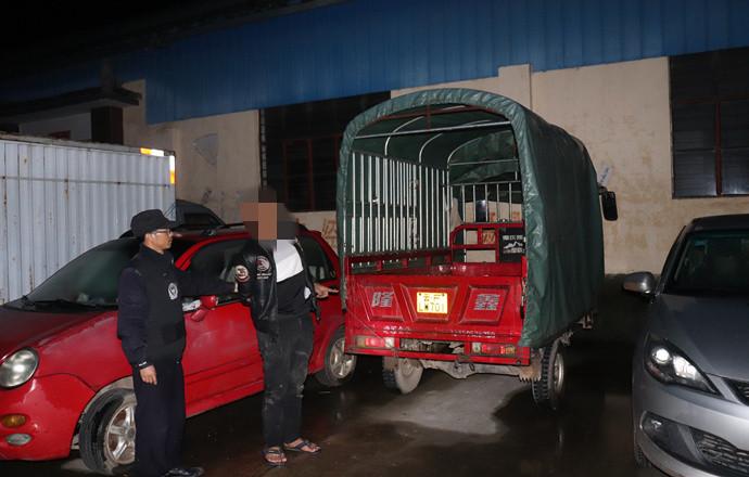 梦到骑摩托车没油了，一场关于失控、焦虑与自我提醒的深夜脑内剧场