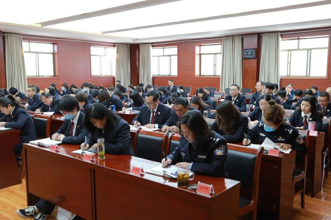 党课材料疫情防控期间，一堂带着烟火气的特殊党课