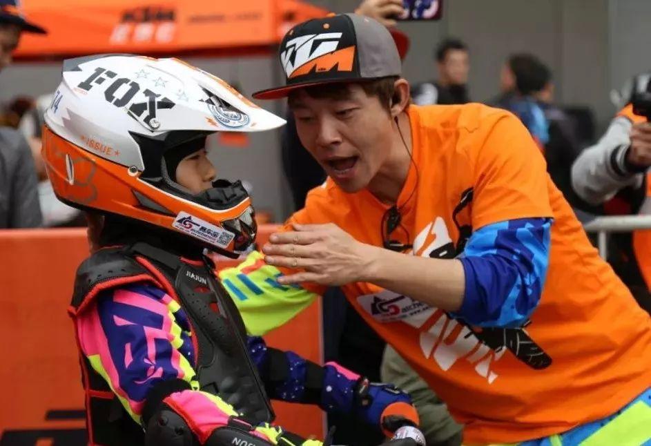 踏板如何翘头，从油门到底到人车合一的实操拆解