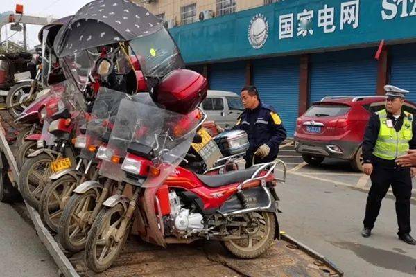 无驾照骑报废摩托车，到底会摊上多大事？我跟你掰扯清楚