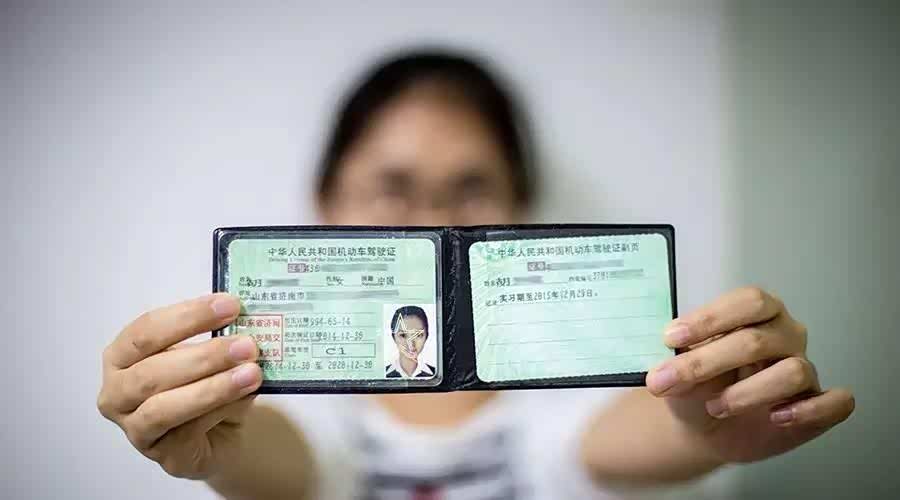 驾证到期怎么换？别慌，我把整套流程掰开揉碎讲给你听